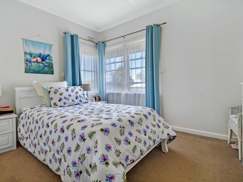 13 Taylor Road, Young NSW 2594