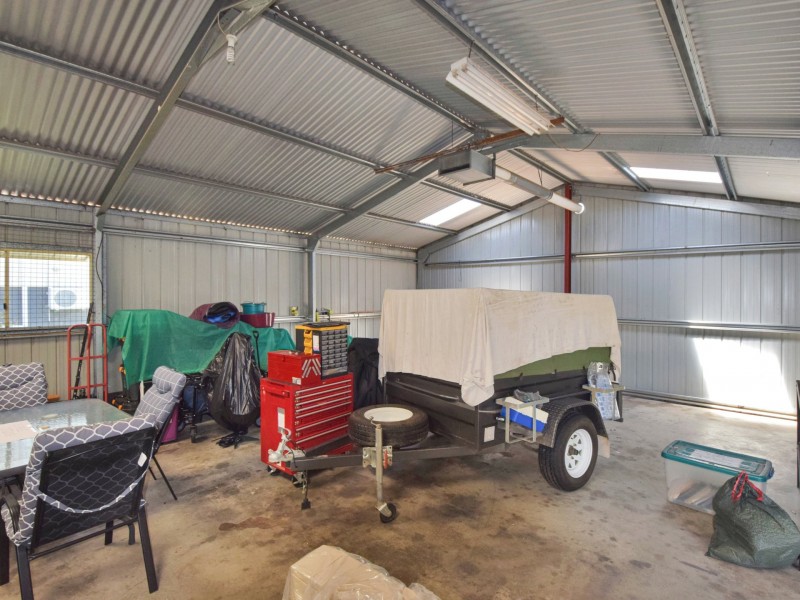 13 Taylor Road, Young NSW 2594