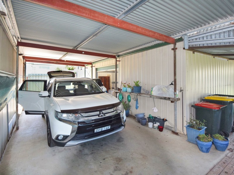 13 Taylor Road, Young NSW 2594