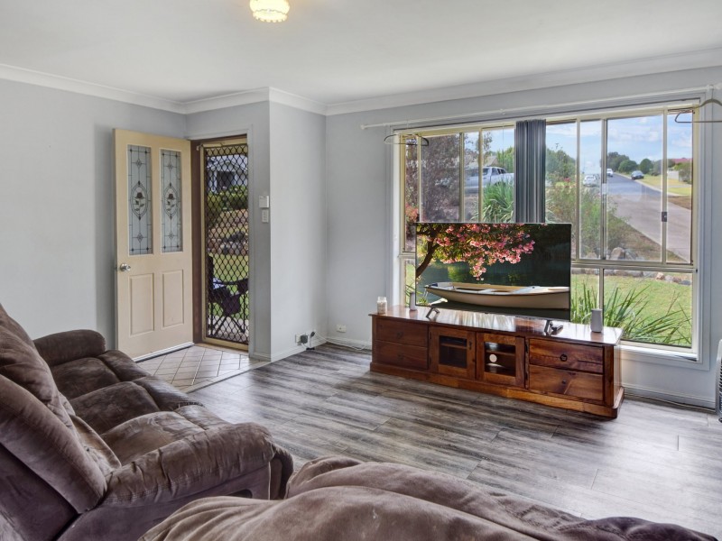 16 Tadros Avenue, Young NSW 2594