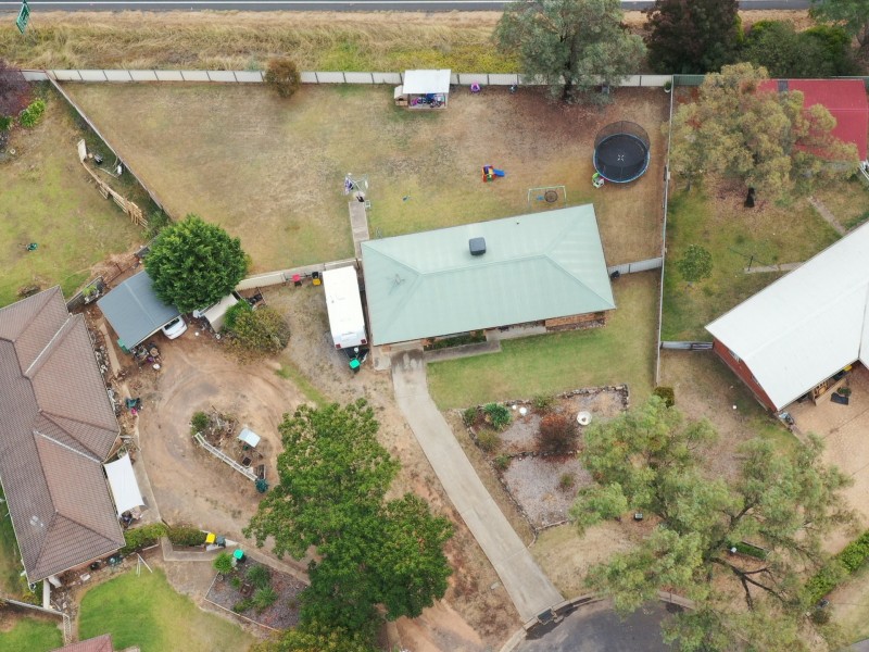 16 Tadros Avenue, Young NSW 2594