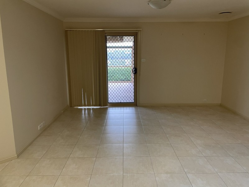 8 Hills Street, Young NSW 2594