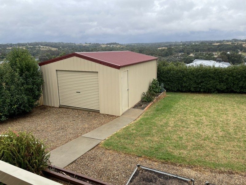 8 Hills Street, Young NSW 2594