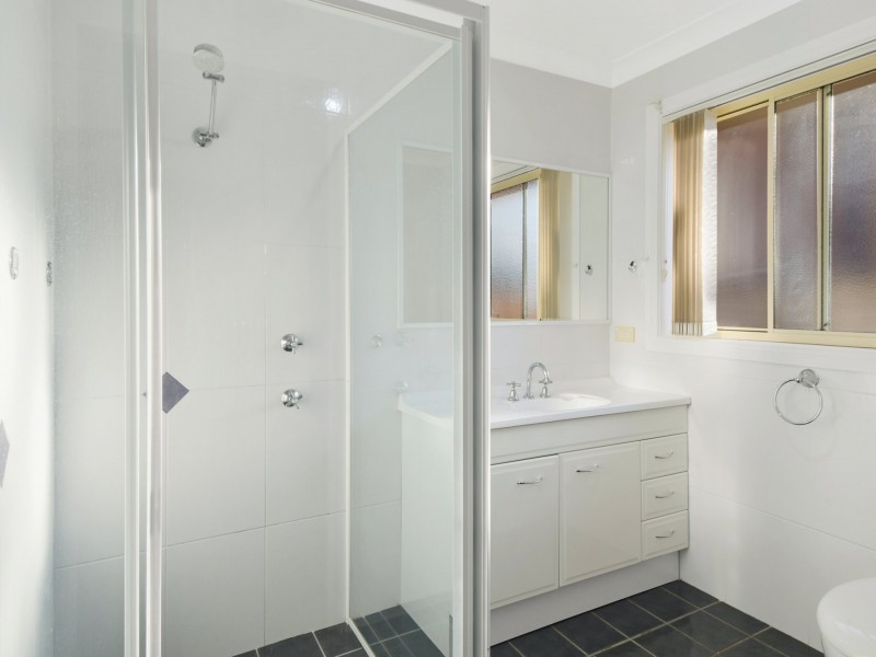 2 Hayden Place, Young NSW 2594