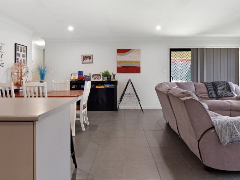 10 Molloy Place, Young NSW 2594