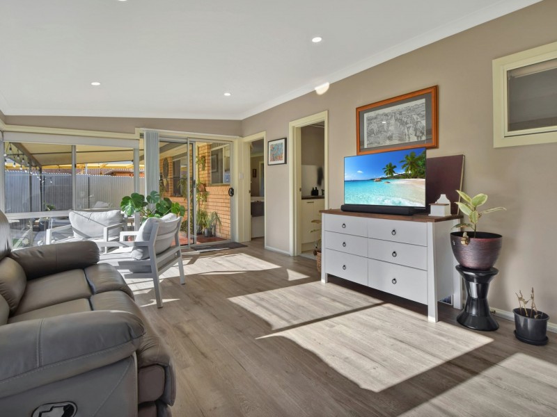 147 Edwards Street, Young NSW 2594