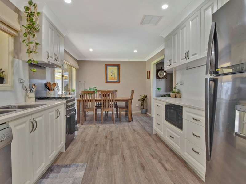 147 Edwards Street, Young NSW 2594