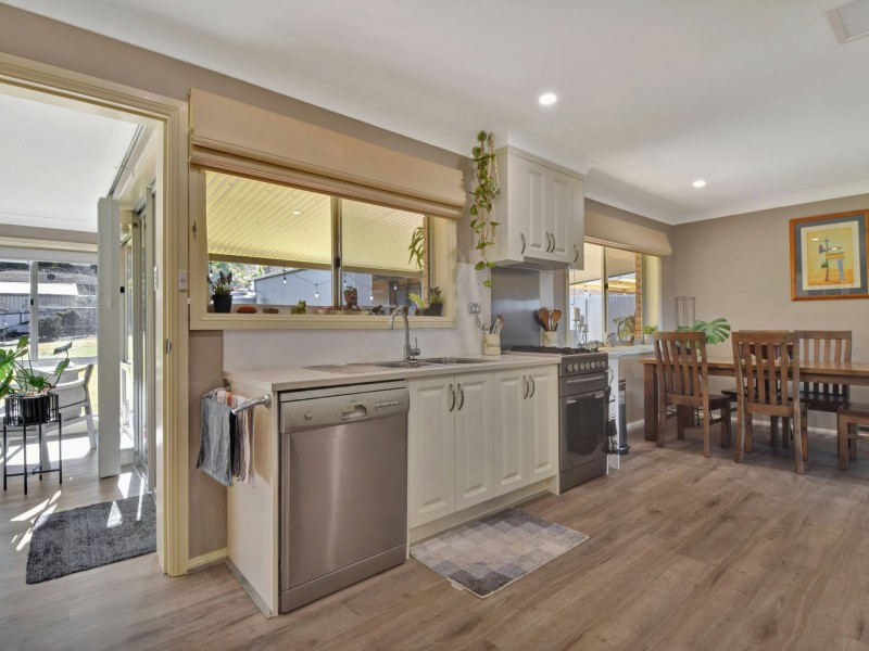 147 Edwards Street, Young NSW 2594