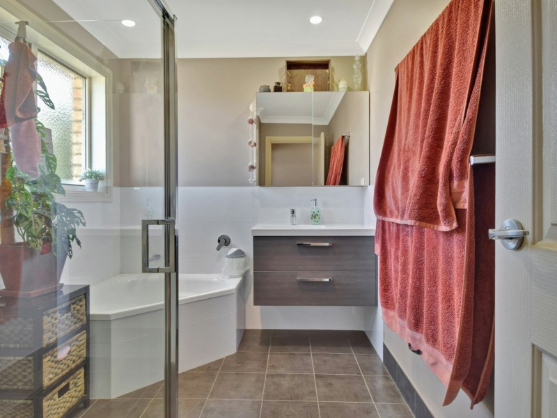 147 Edwards Street, Young NSW 2594