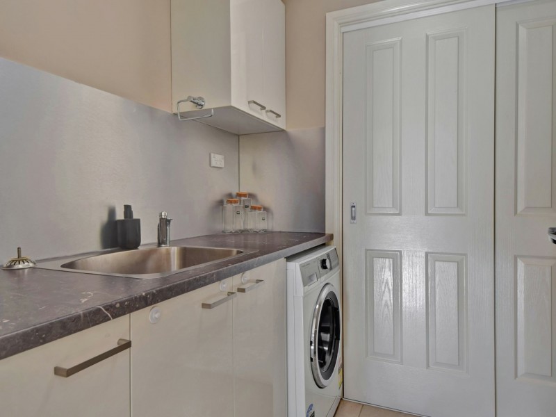 147 Edwards Street, Young NSW 2594