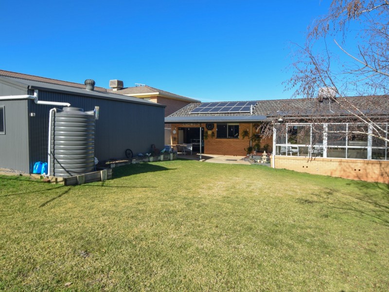 147 Edwards Street, Young NSW 2594