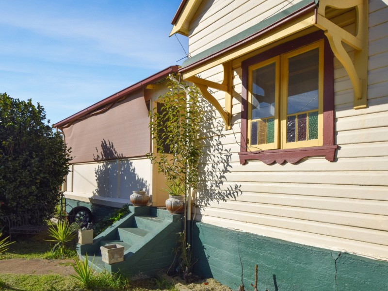 42 Templemore Street, Young NSW 2594