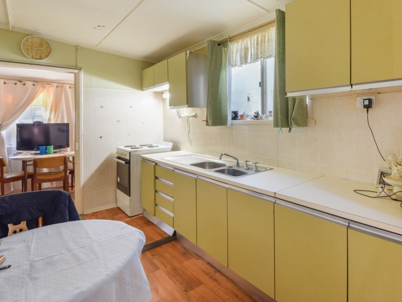 42 Templemore Street, Young NSW 2594