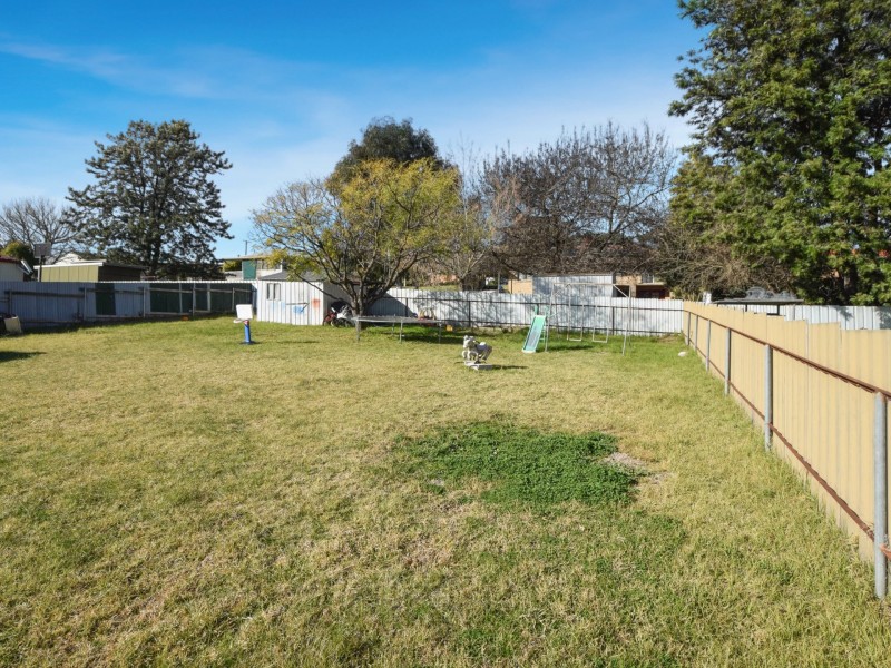 42 Templemore Street, Young NSW 2594