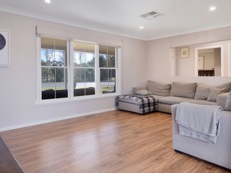 41 Fontenoy Street, Young NSW 2594