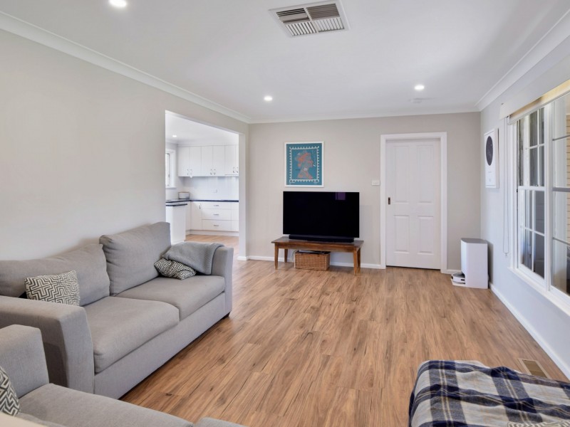 41 Fontenoy Street, Young NSW 2594