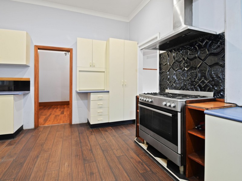 40 McLerie Street, Young NSW 2594