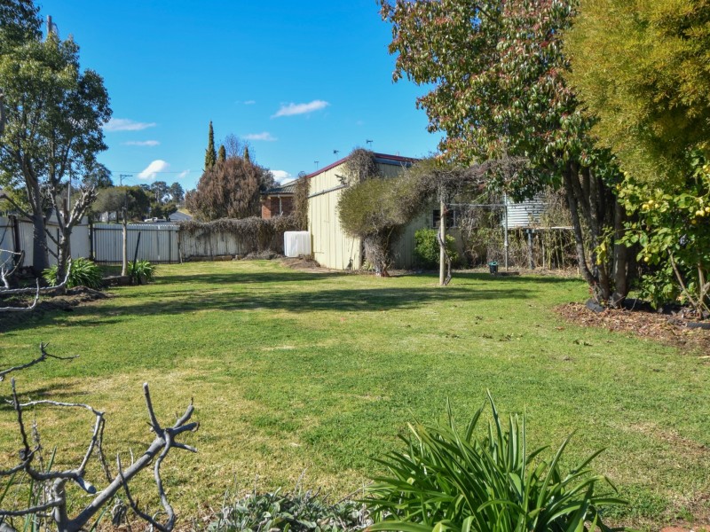 40 McLerie Street, Young NSW 2594