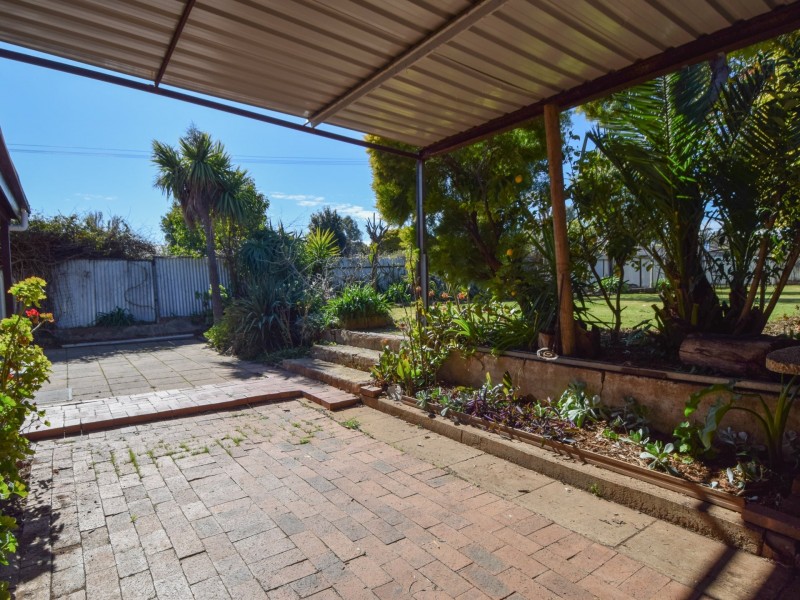 40 McLerie Street, Young NSW 2594