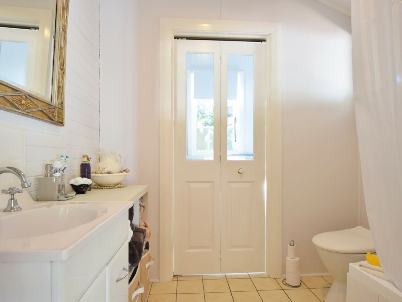 69 Brock Street, Young NSW 2594