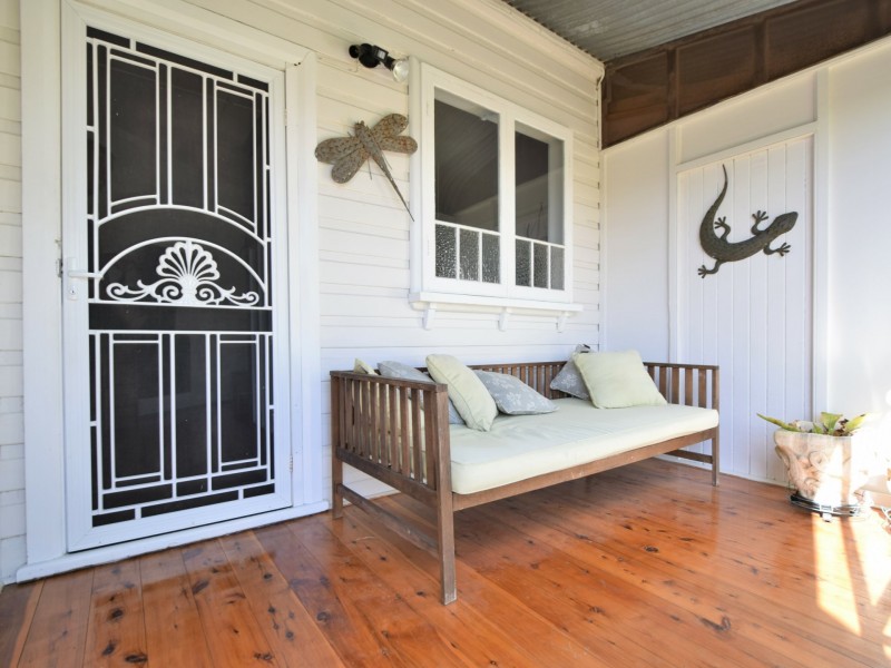 69 Brock Street, Young NSW 2594