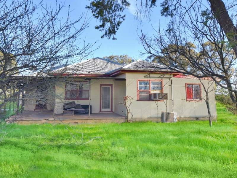 40 Koorawatha Road, Greenethorpe NSW 2809