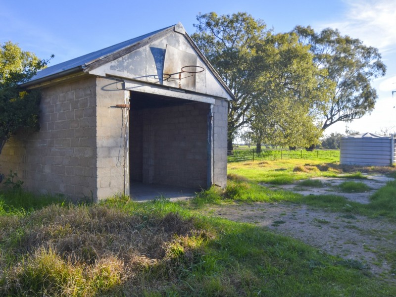 40 Koorawatha Road, Greenethorpe NSW 2809