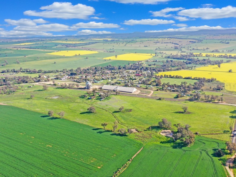 40 Koorawatha Road, Greenethorpe NSW 2809