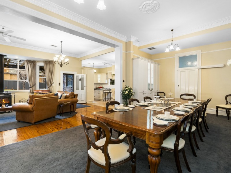 64 Allanan Street, Young NSW 2594