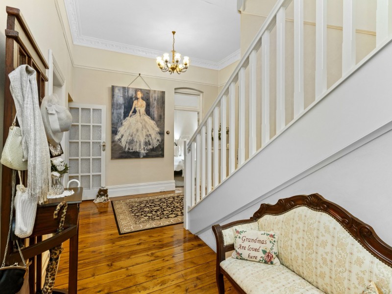 64 Allanan Street, Young NSW 2594