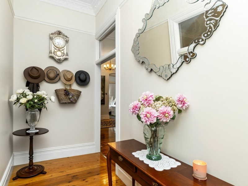 64 Allanan Street, Young NSW 2594