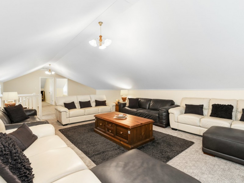 64 Allanan Street, Young NSW 2594