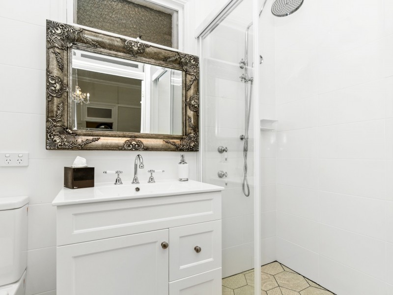 64 Allanan Street, Young NSW 2594