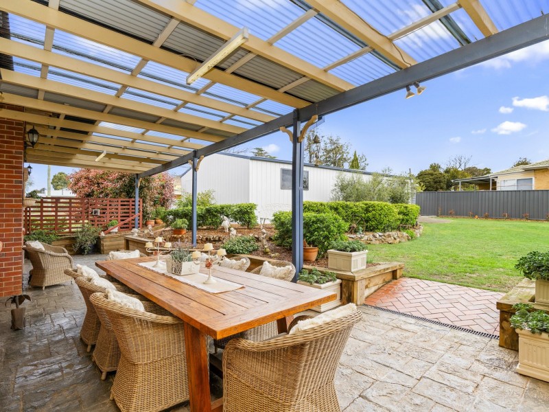 64 Allanan Street, Young NSW 2594