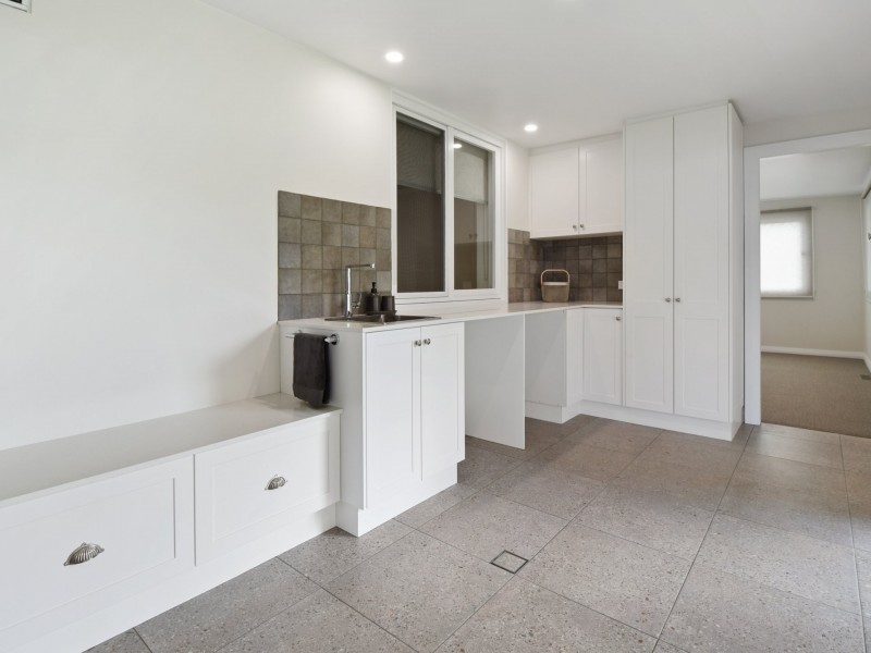 2 Zouch Street, Young NSW 2594