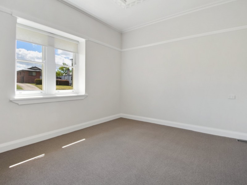 2 Zouch Street, Young NSW 2594