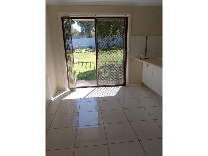 5 Cherry Court, Young NSW 2594