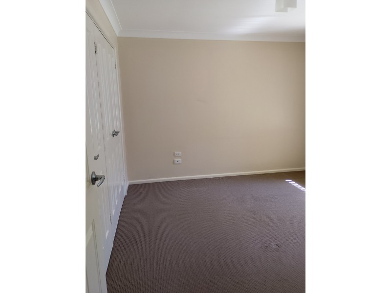 5 Cherry Court, Young NSW 2594