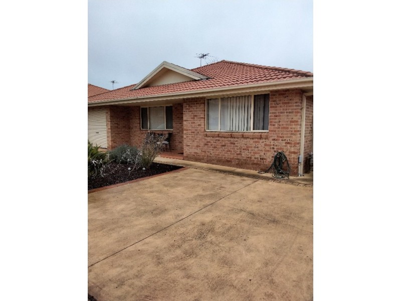 Unit 5/5 Trafalgar Street, Young NSW 2594