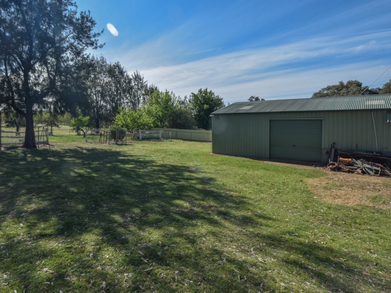 38 Wickham Lane, Young NSW 2594