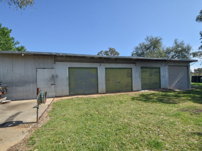 38 Wickham Lane, Young NSW 2594