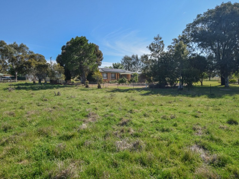 38 Wickham Lane, Young NSW 2594