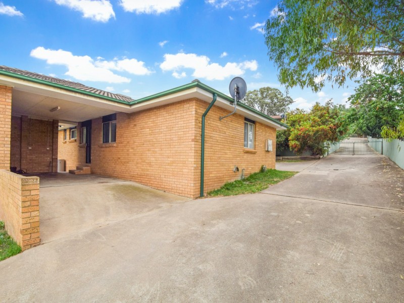 108 Edwards Street, Young NSW 2594