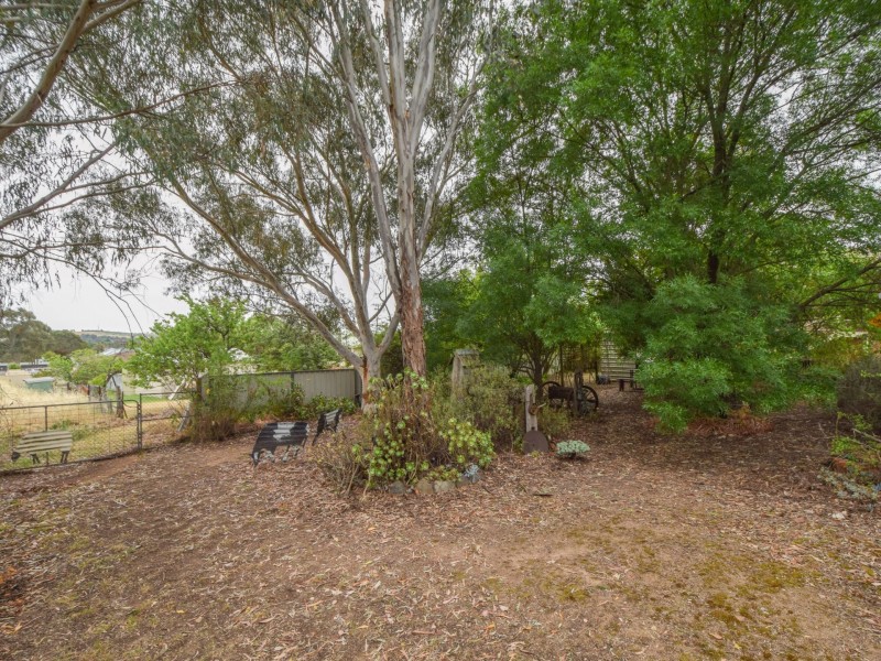 86 Willawong Street, Young NSW 2594