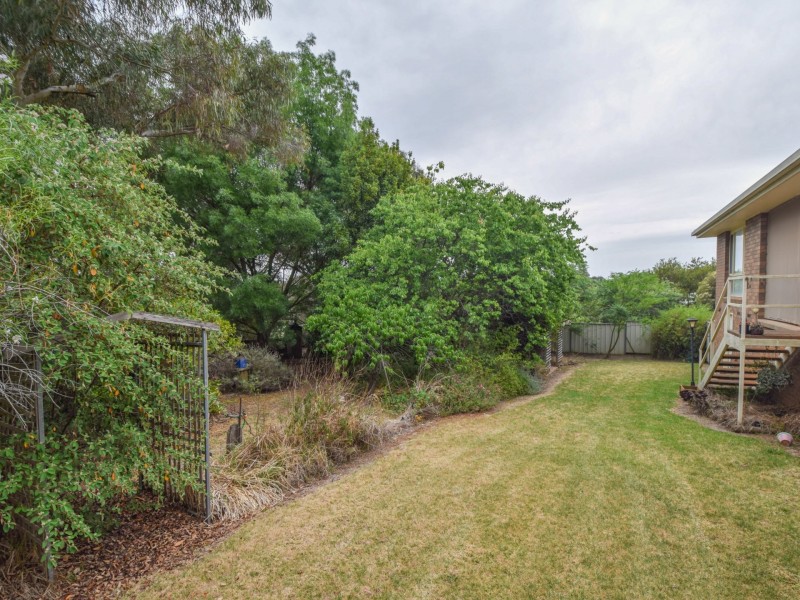 86 Willawong Street, Young NSW 2594