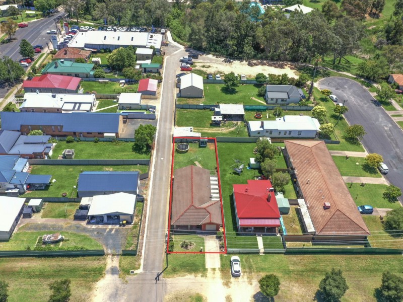 29 Gordon Street, Young NSW 2594