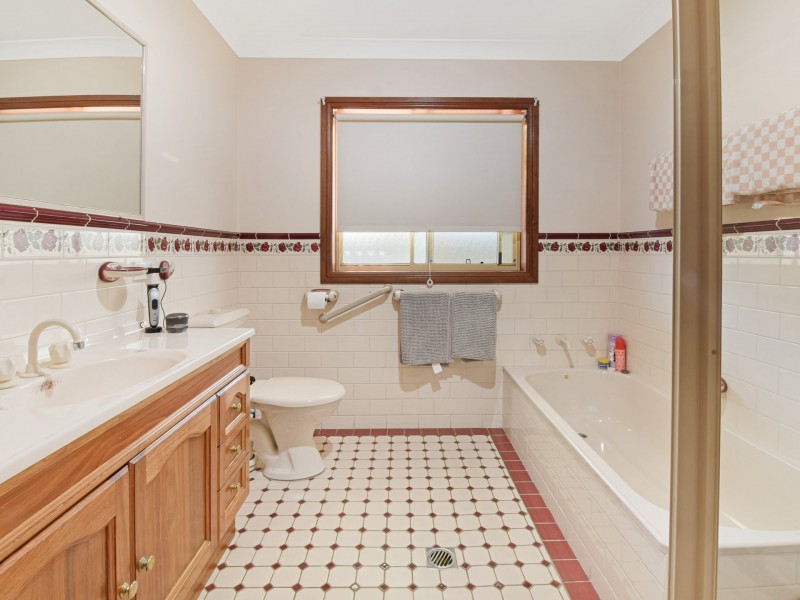 29 Gordon Street, Young NSW 2594