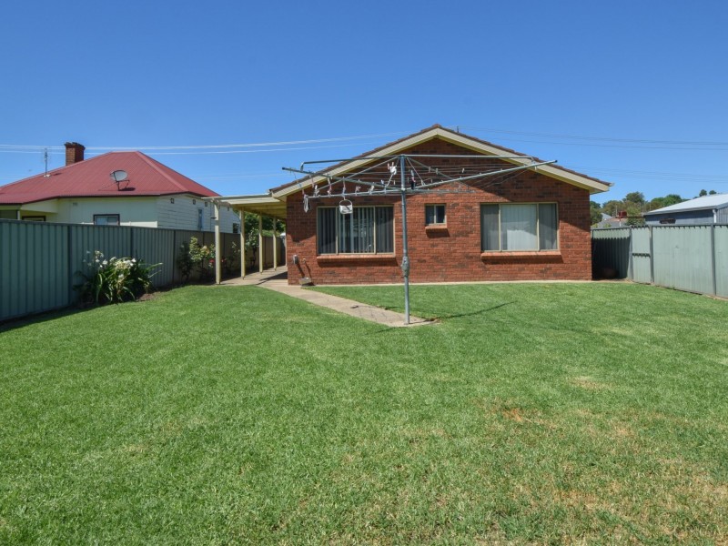29 Gordon Street, Young NSW 2594