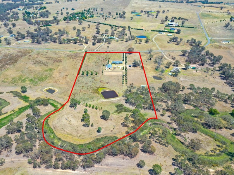 92 Wambanumba Drive, Young NSW 2594