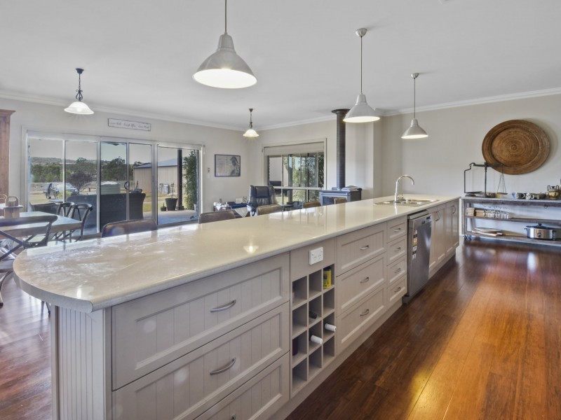 92 Wambanumba Drive, Young NSW 2594